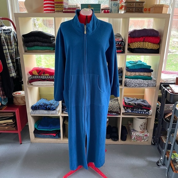 Vintage Nightgown/Robe - Picture 5 of 10